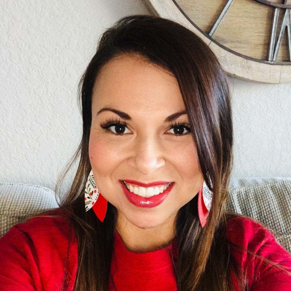 Meet your Posher, Julissa